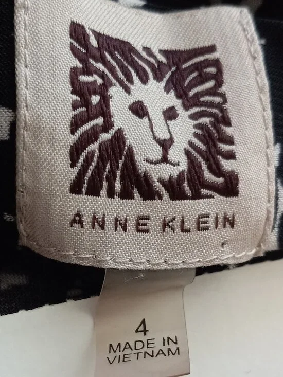 Anne Klein SZ 4 Body-Contouring Optical Illusion Sheath - Slimming Side Panels - Picture 3 of 4